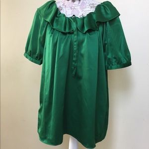 Ann Taylor Loft size small emerald green blouse